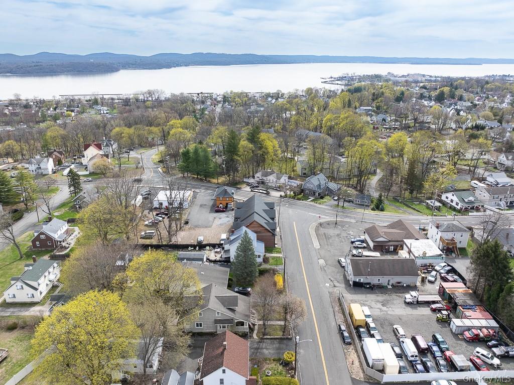 1 Teneyck Street Property Photo 8