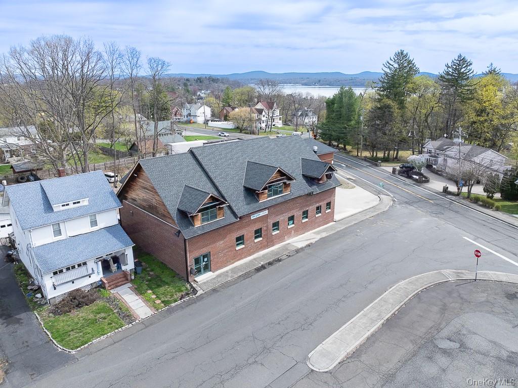 1 Teneyck Street Property Photo 11