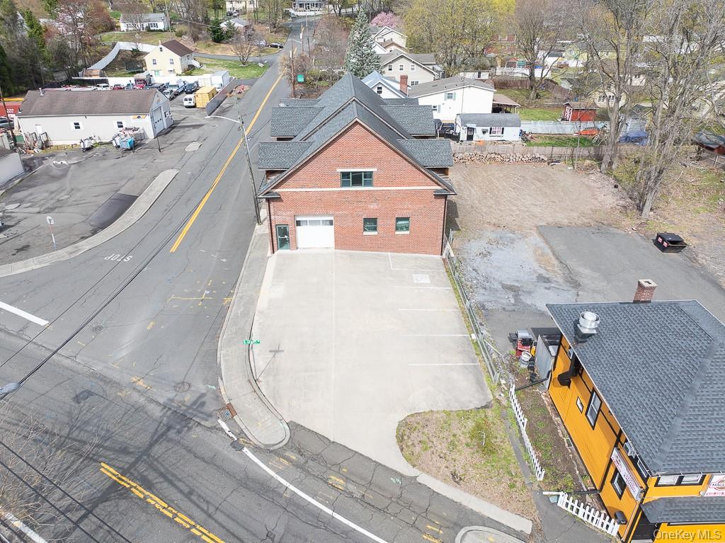 1 Teneyck Street Property Photo 12