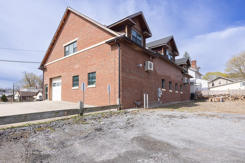 1 Teneyck Street Property Photo 14