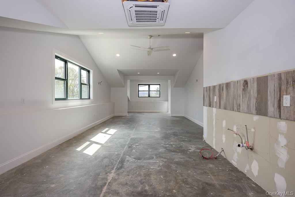 1 Teneyck Street Property Photo 39