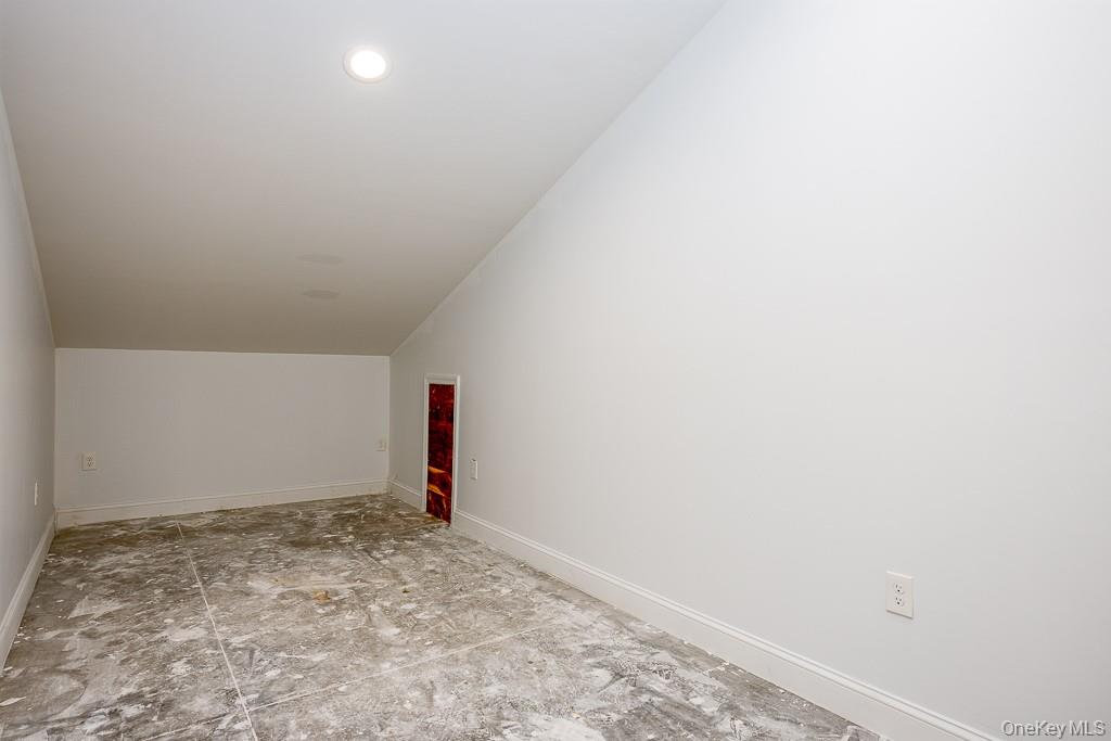 1 Teneyck Street Property Photo 40