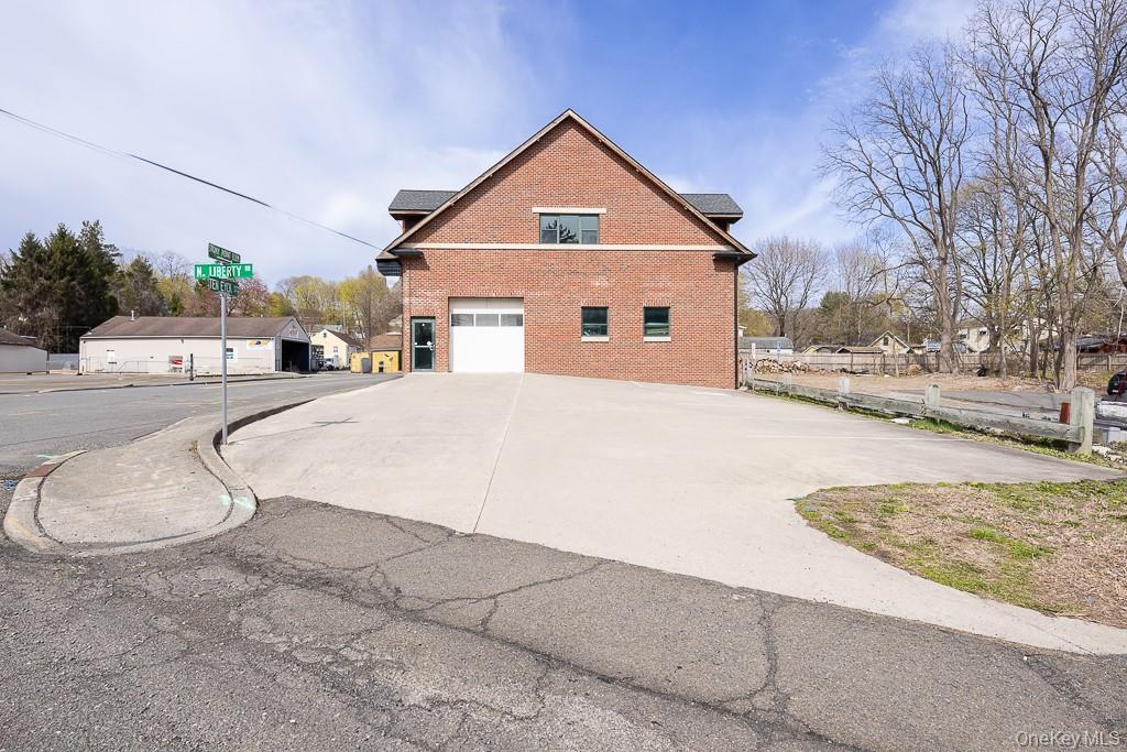1 Teneyck Street Property Photo 44