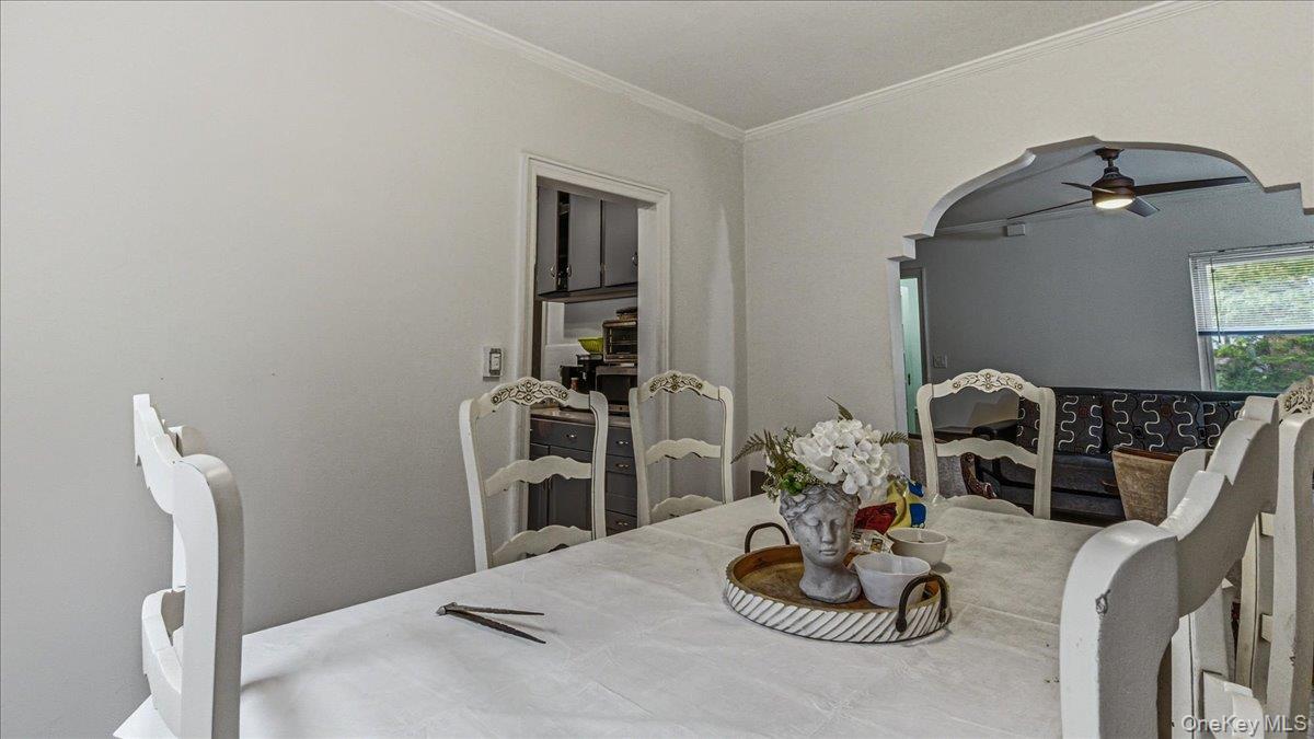 6402 Ellwell Crescent Property Photo 7