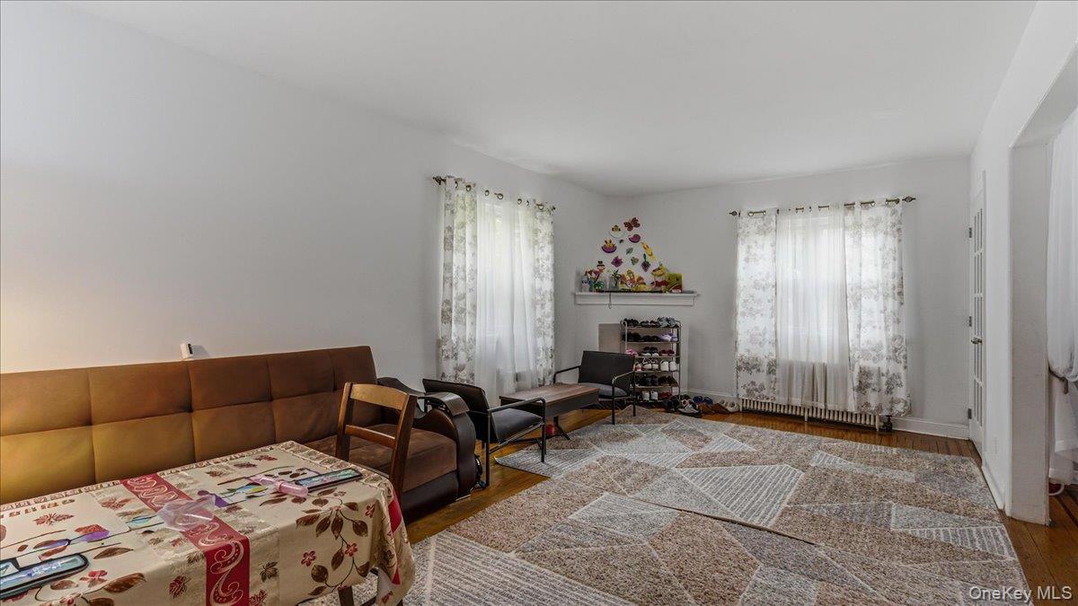 6402 Ellwell Crescent Property Photo 22