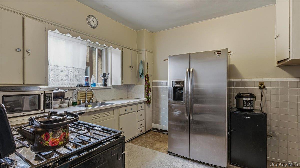 6402 Ellwell Crescent Property Photo 26