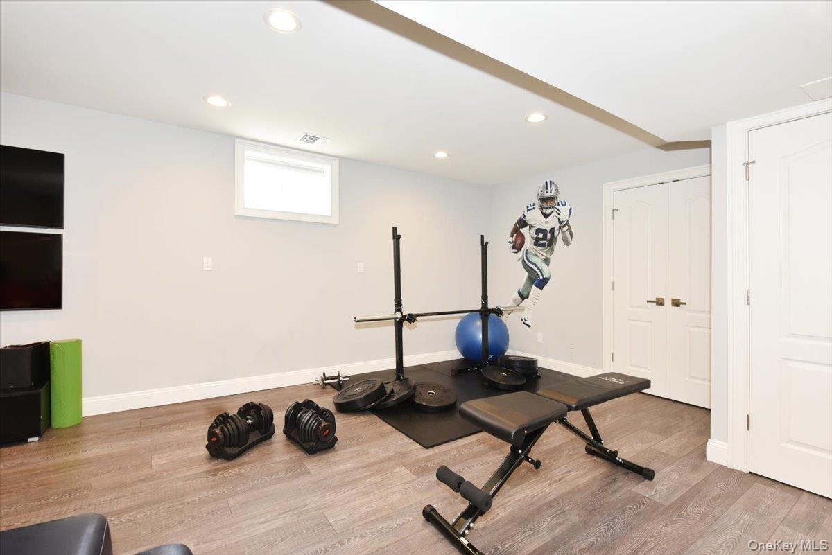 2150 Van Nostrand Avenue Property Photo 39