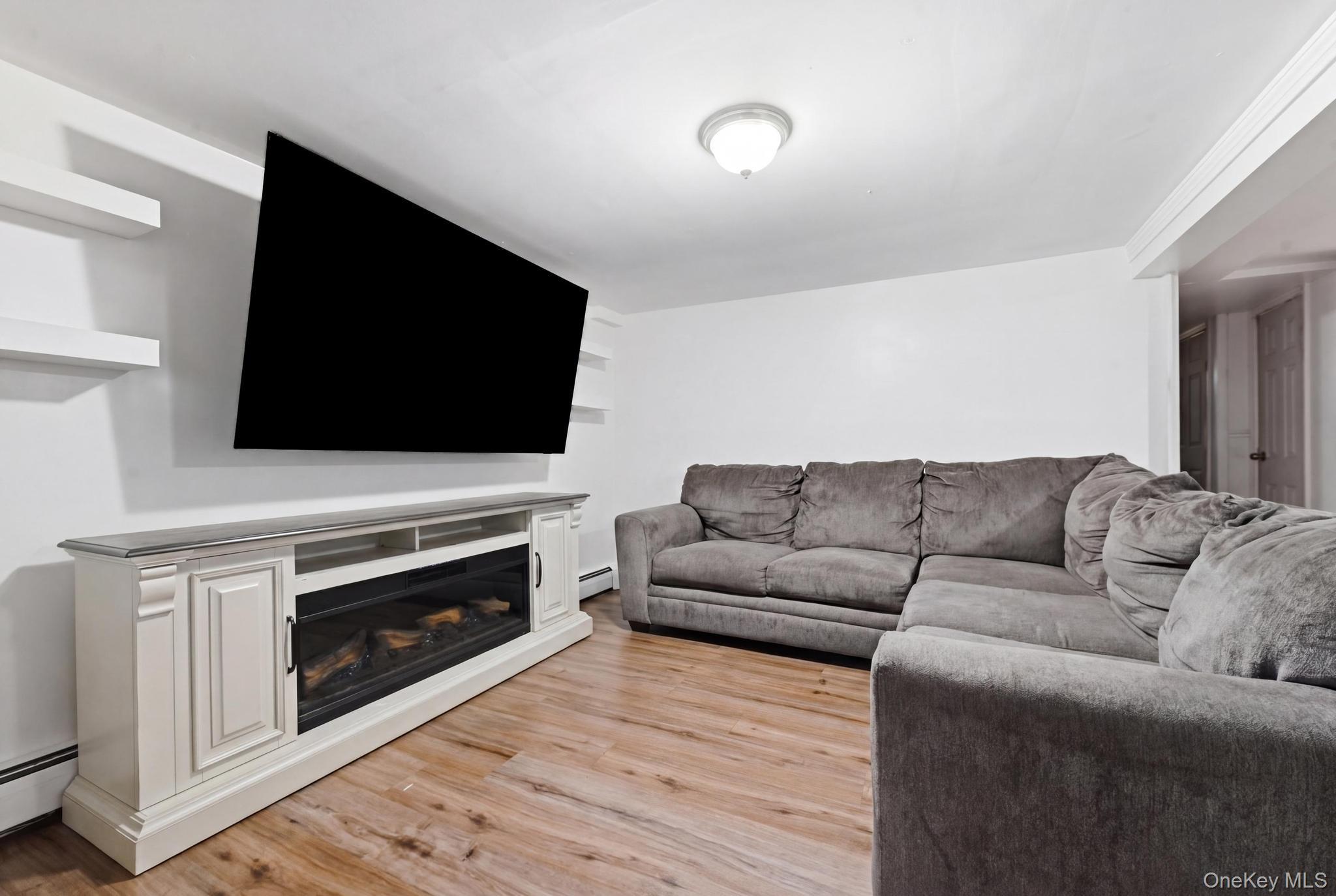 683 Broadway Property Photo 32