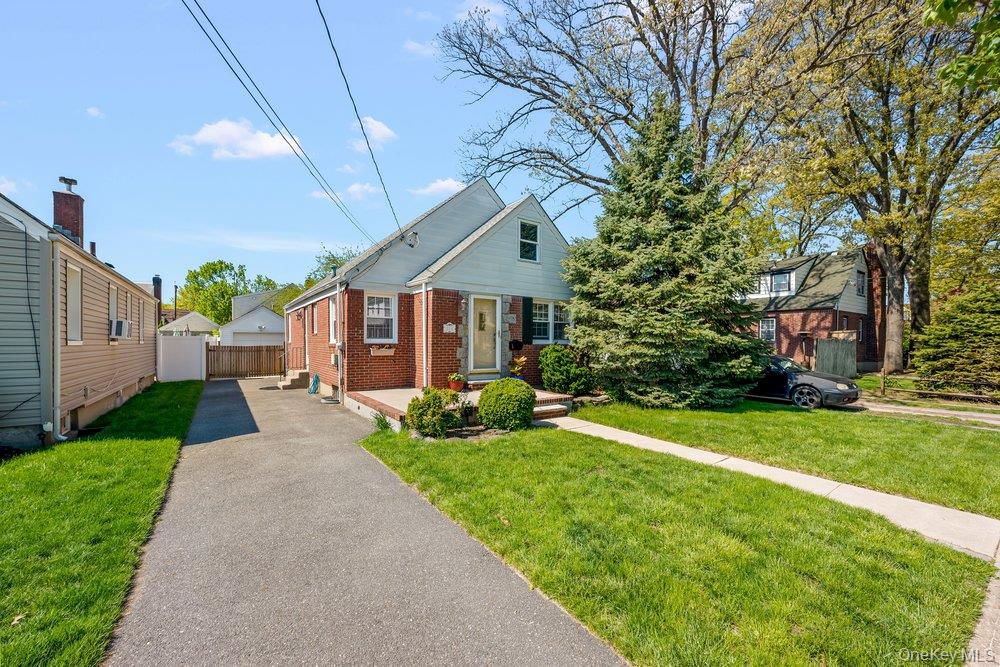 134 E Dover Street Property Photo 2