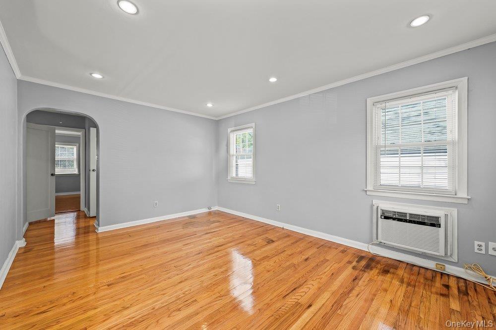 134 E Dover Street Property Photo 3