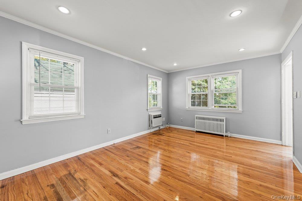 134 E Dover Street Property Photo 4