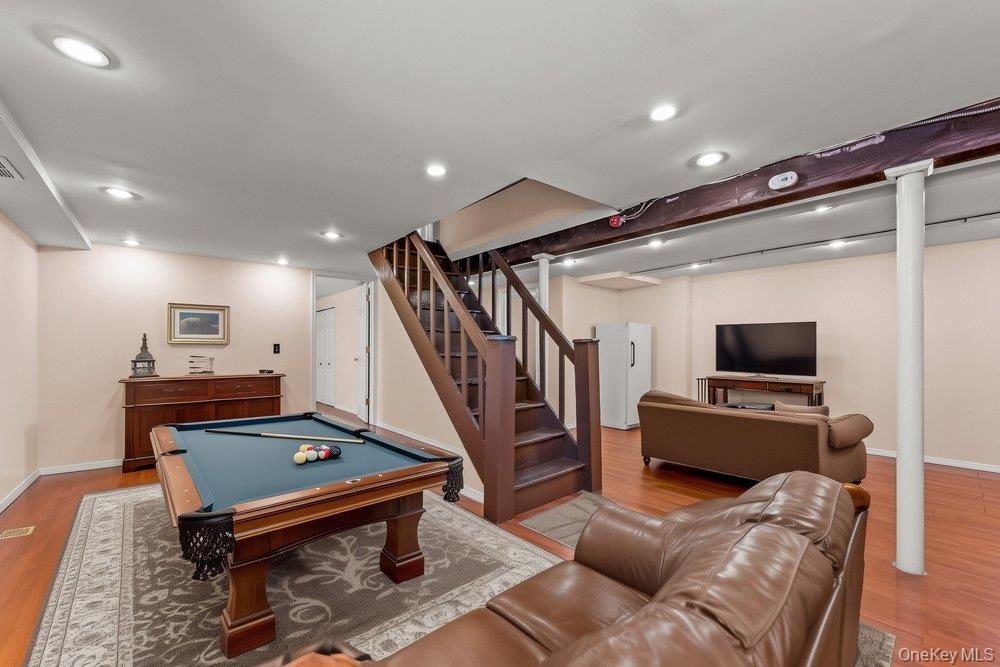134 E Dover Street Property Photo 27