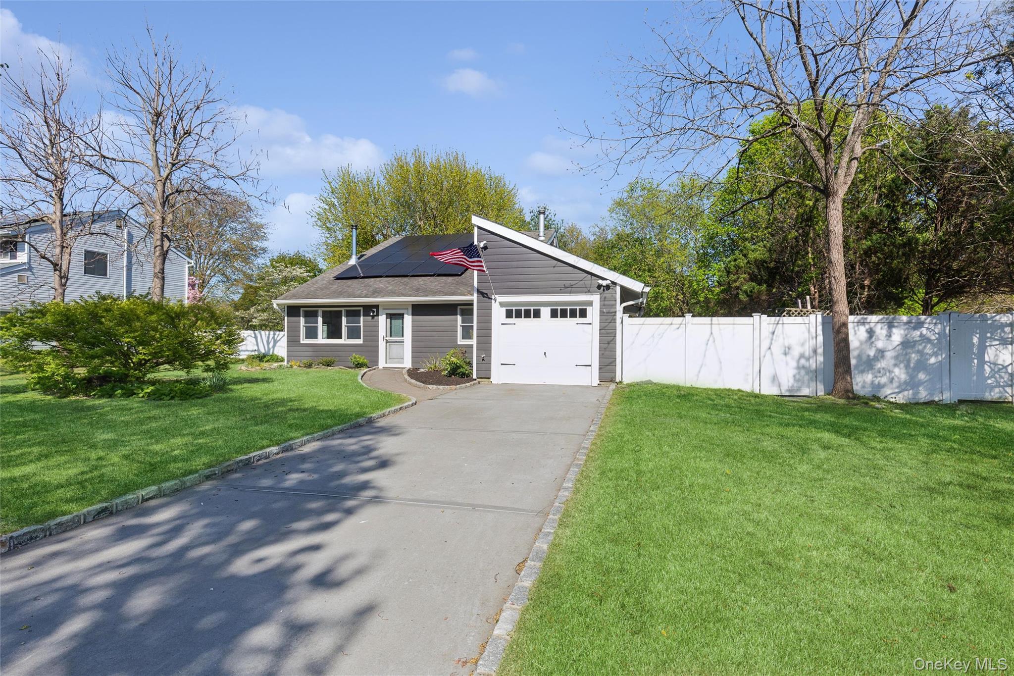 33 Nantucket Drive Property Photo 1