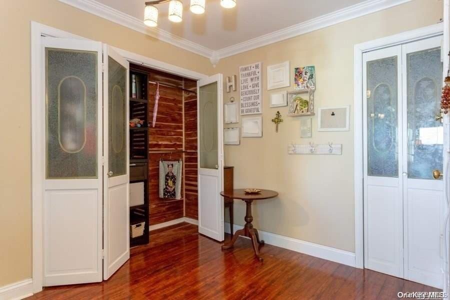 1213 E Broadway B24 Property Photo 3