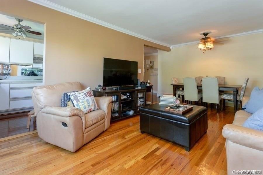1213 E Broadway B24 Property Photo 7