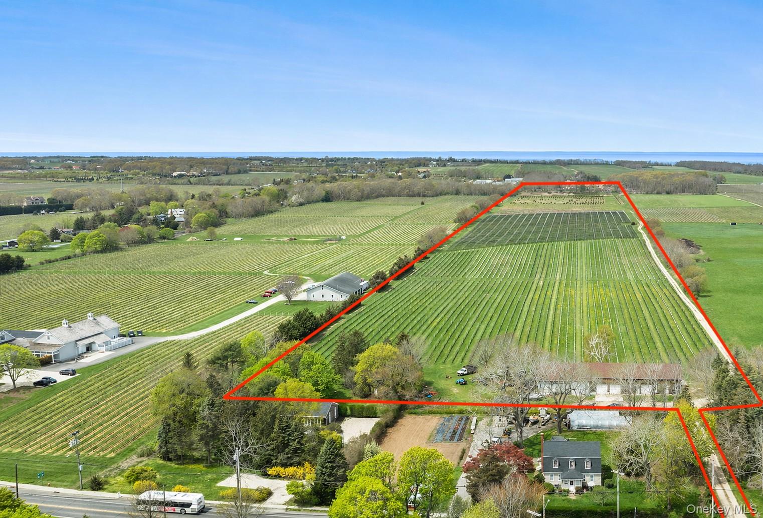 37025 Main Road Property Photo 2