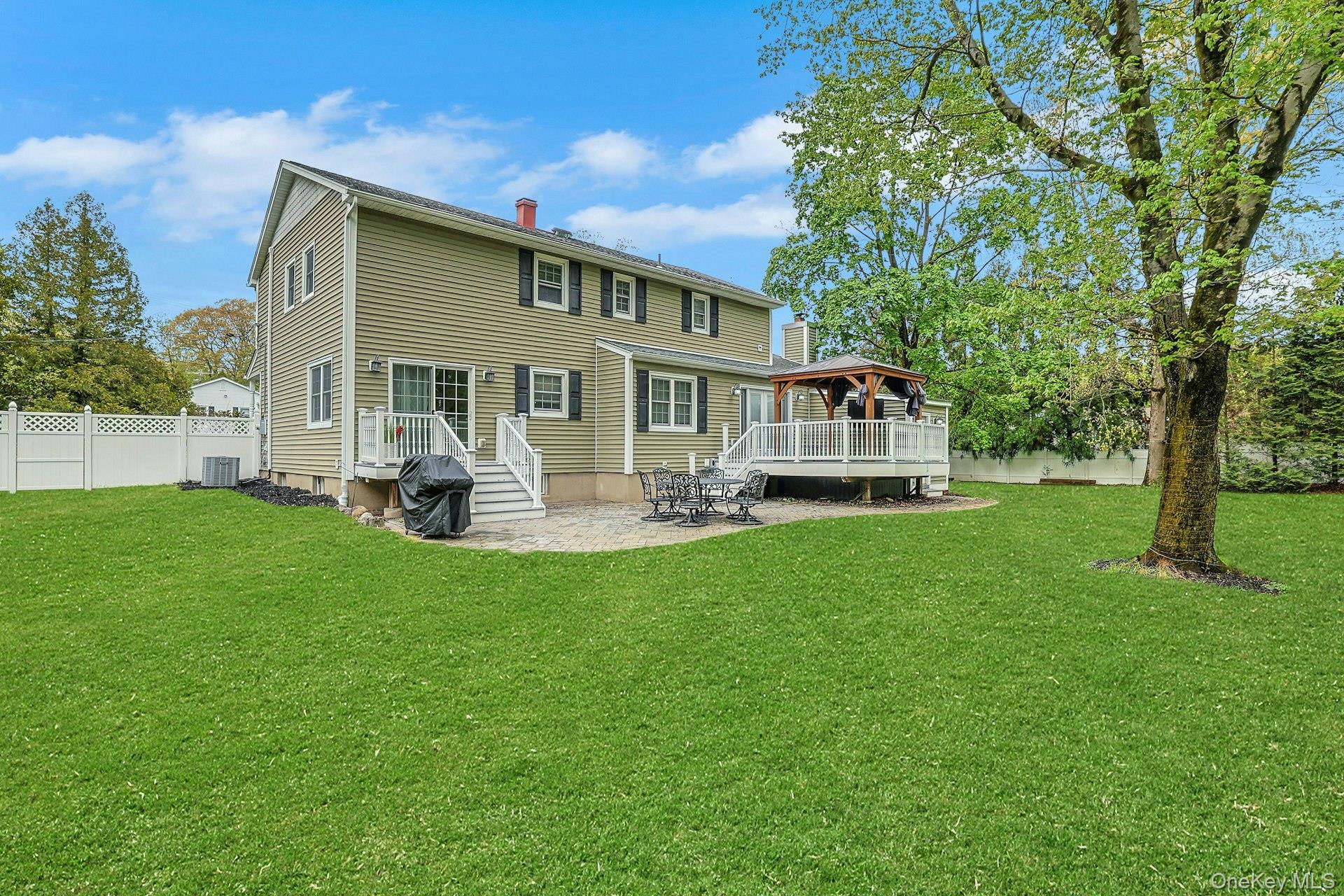 6 Mendolia Court Property Photo 3