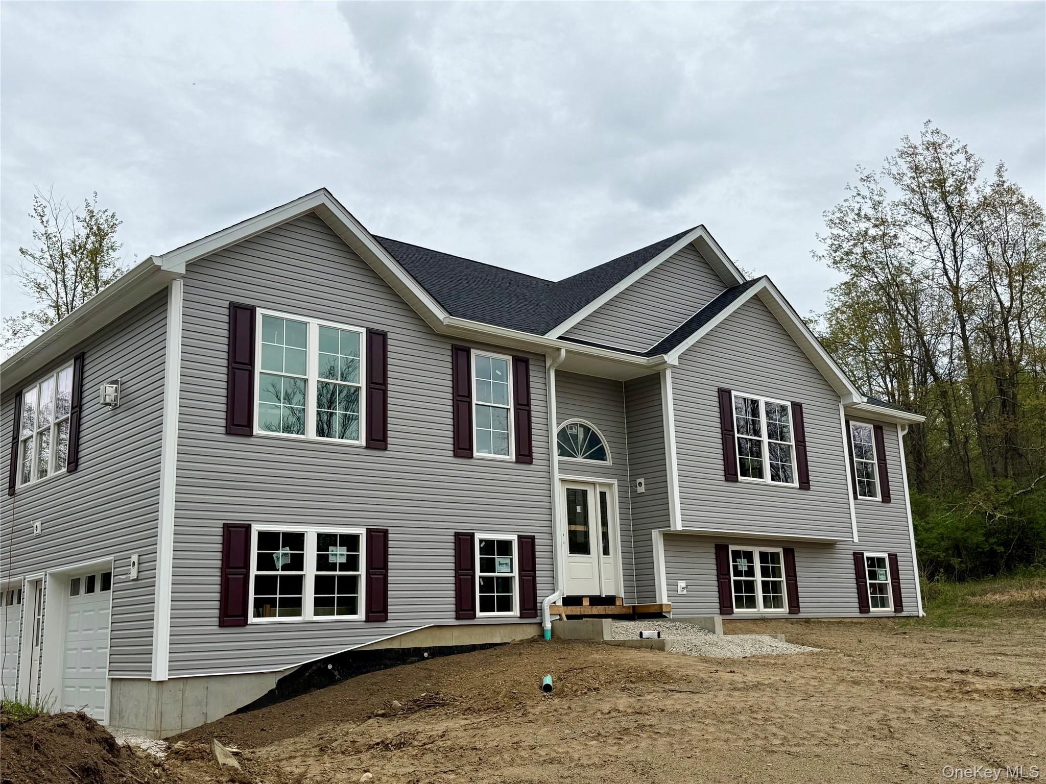 25 Fraleigh Lane Property Photo 2