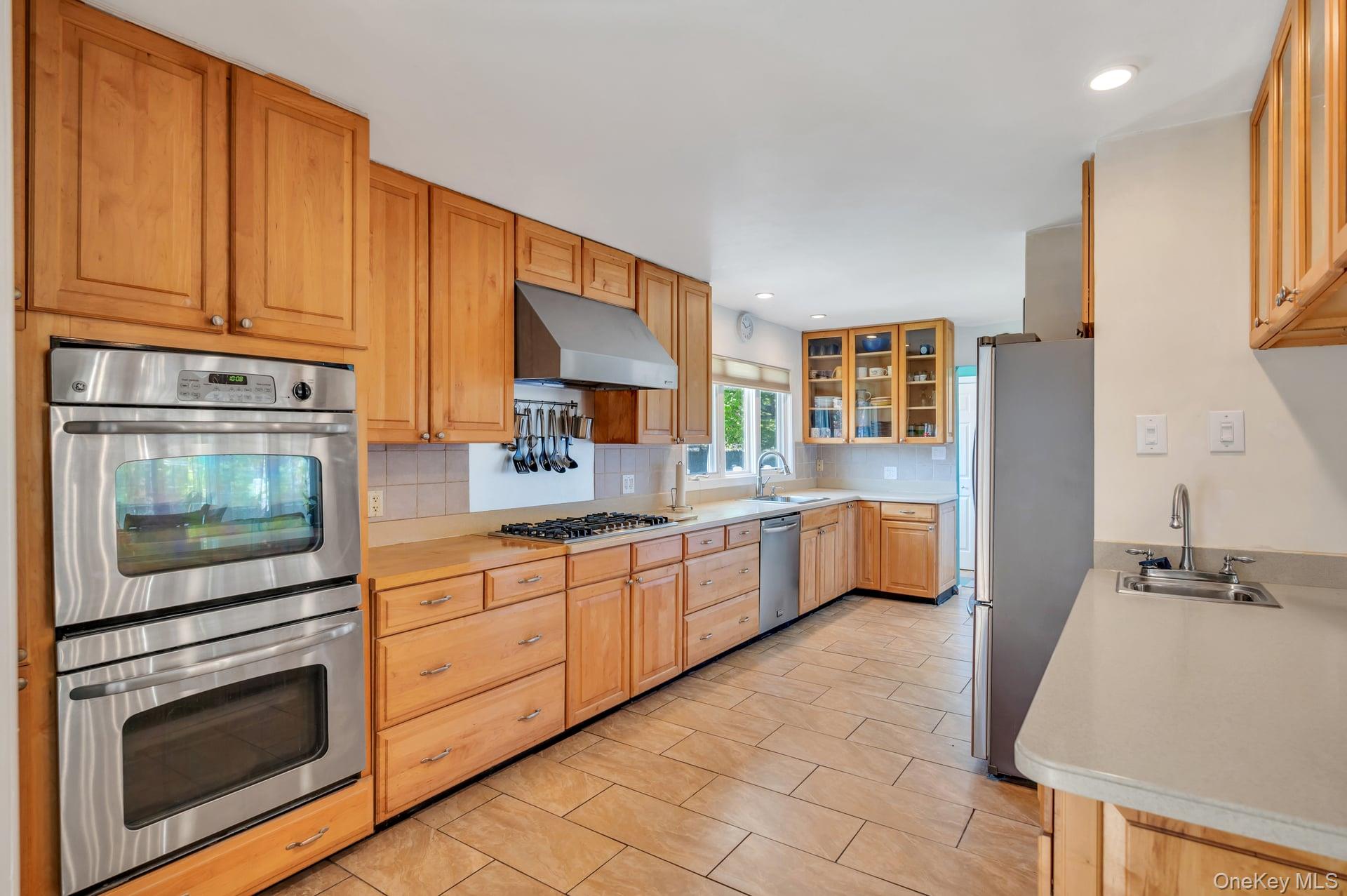 729 Ent Avenue Property Photo 12