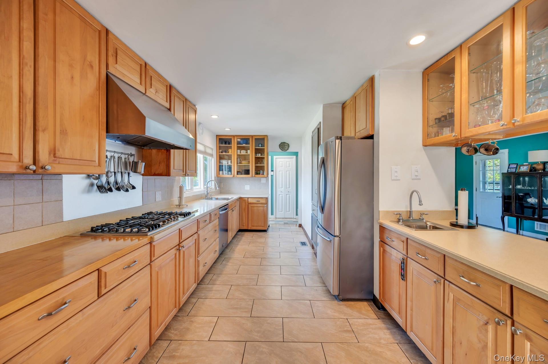 729 Ent Avenue Property Photo 13