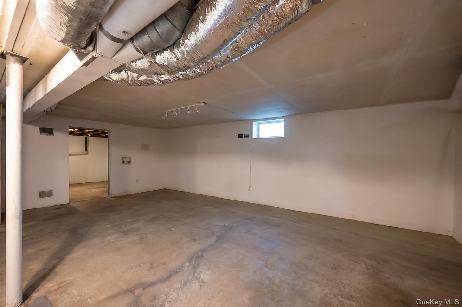 729 Ent Avenue Property Photo 33