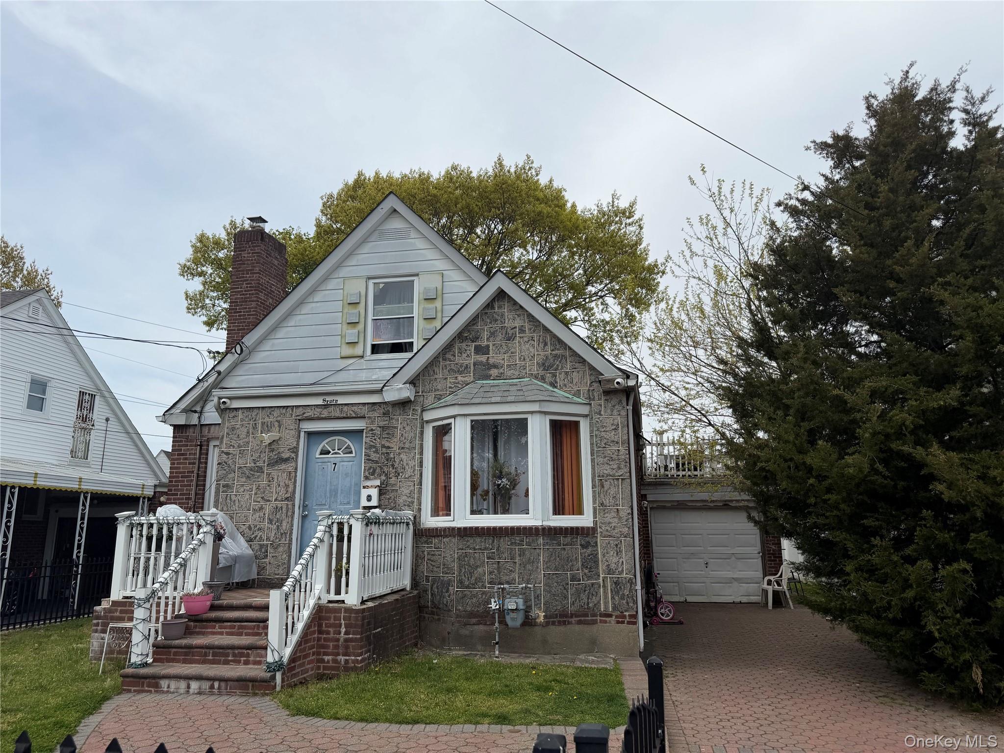 7 Dale Avenue Property Photo 1