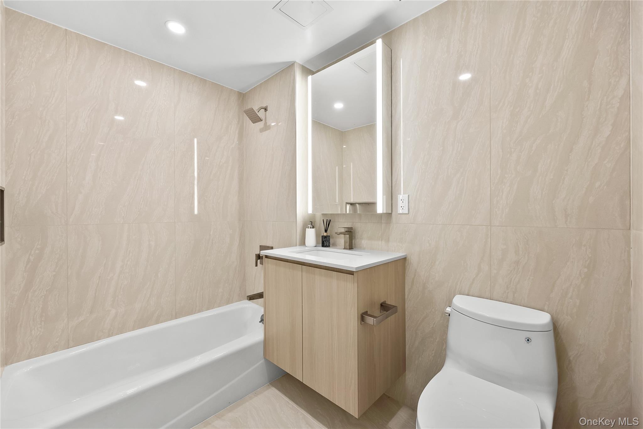 33-71 Prince Street 13d Property Photo 8