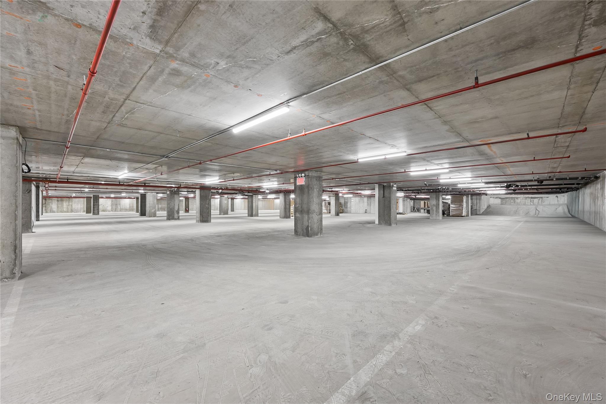 33-71 Prince Street 13e Property Photo 24