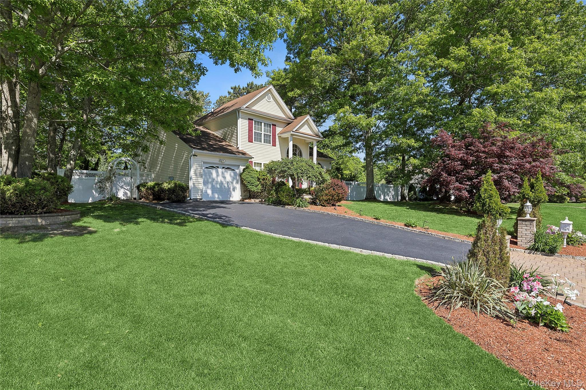 16 Winterberry Drive Property Photo 4