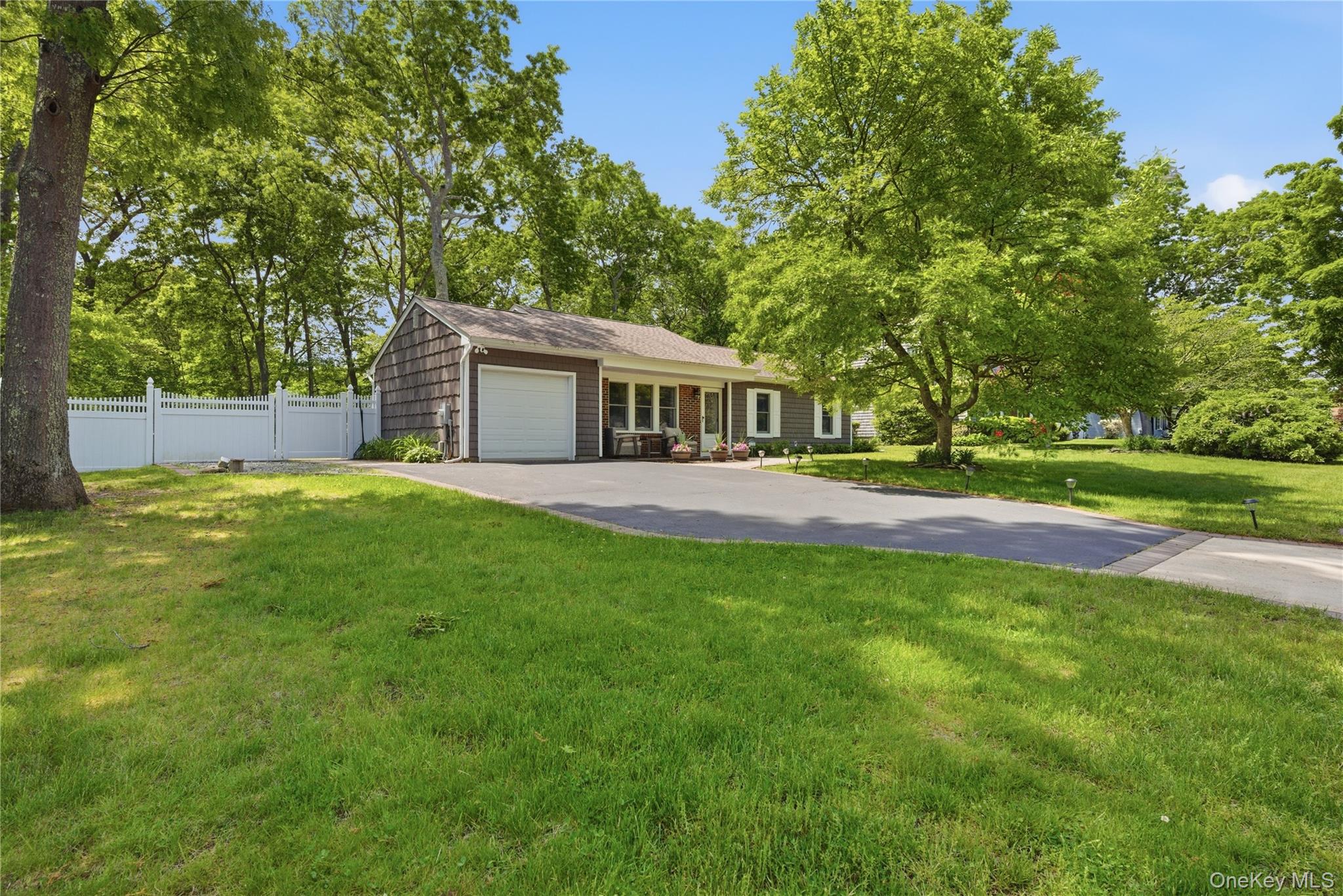 30 Scenic Hills Drive Property Photo 1