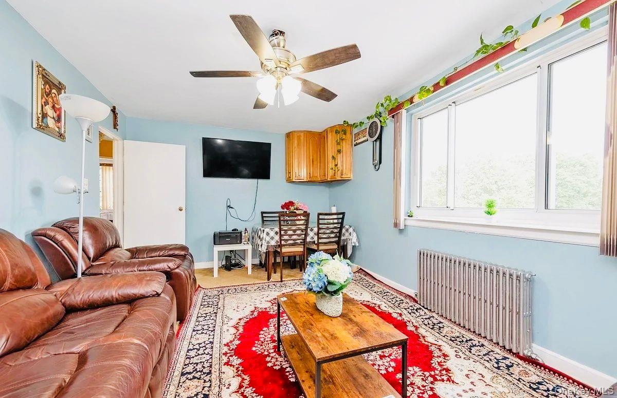 245-24 77 Crescent Property Photo 4