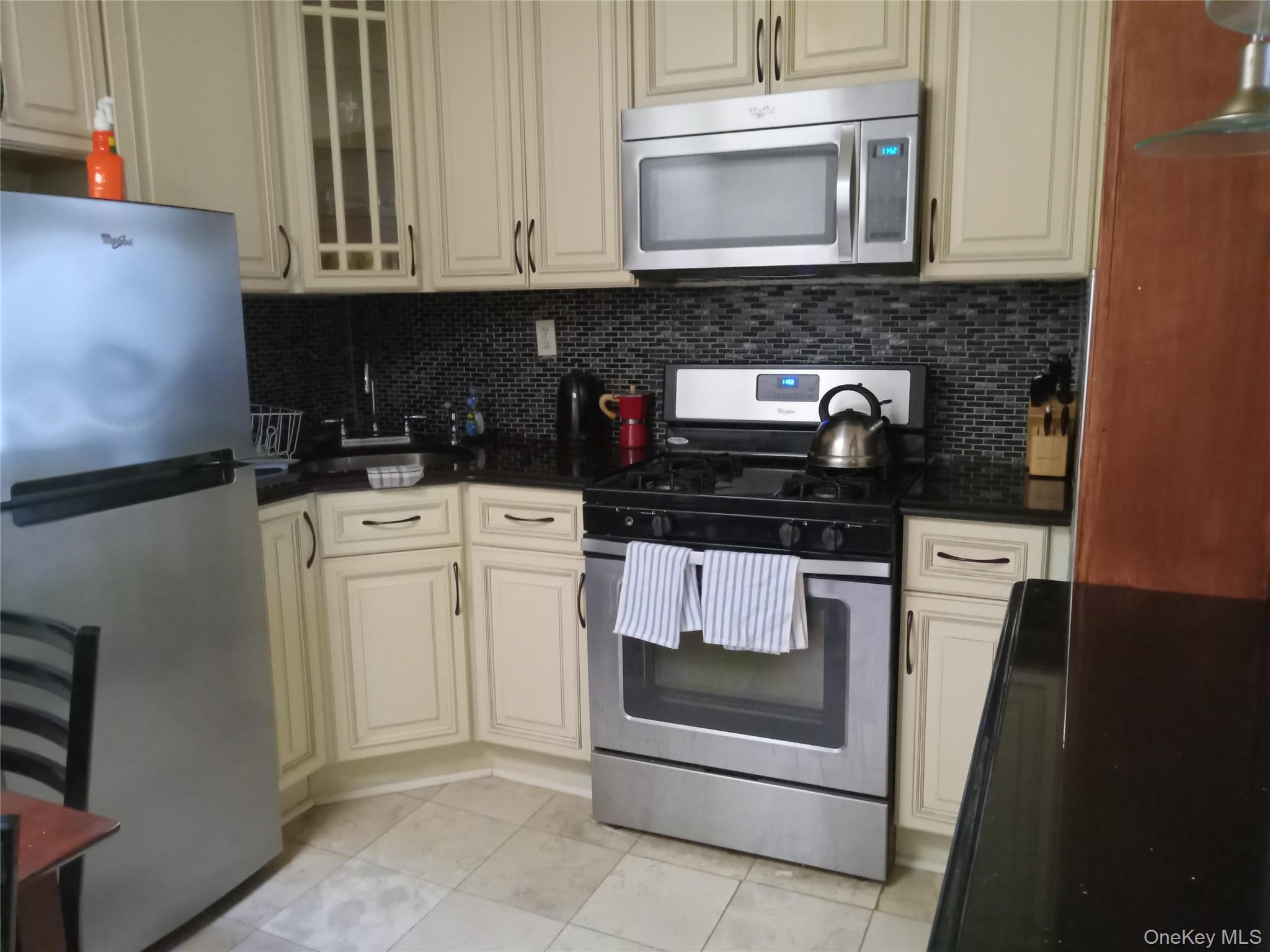 263 Hancock Street Property Photo 2