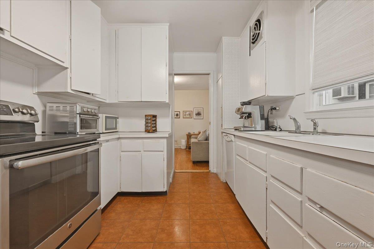 163 Elm Street Property Photo 10