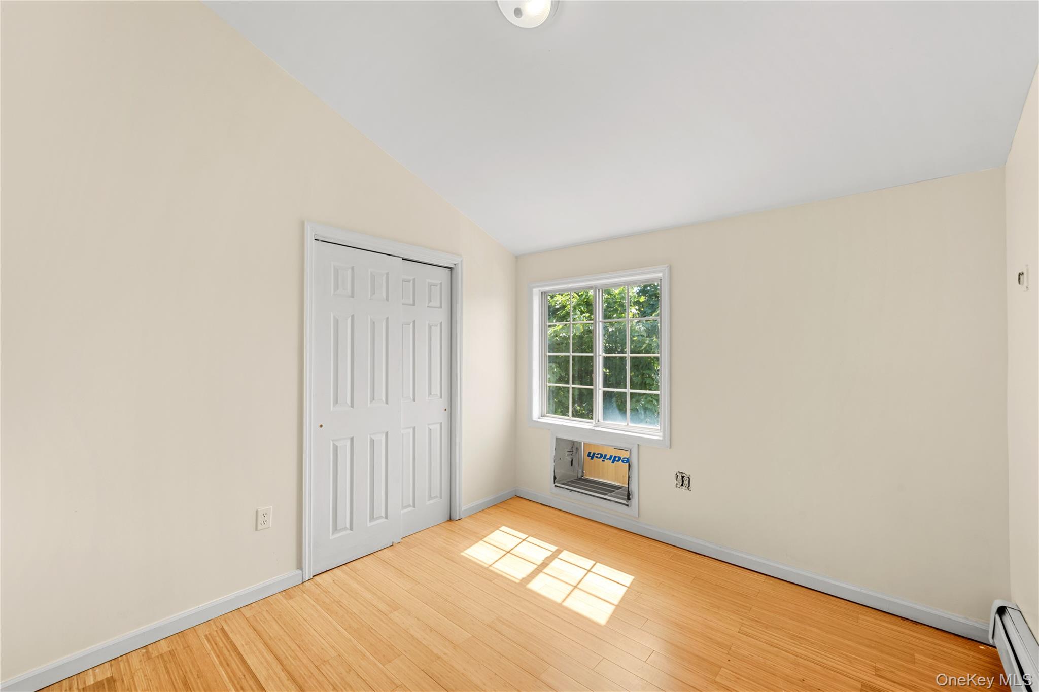 226-12 146th Avenue Property Photo 17