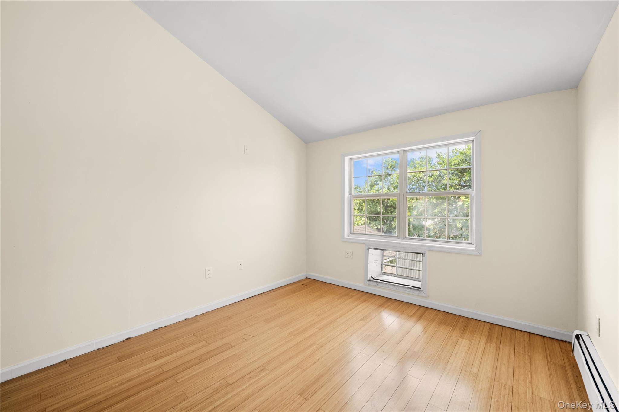 226-12 146th Avenue Property Photo 19
