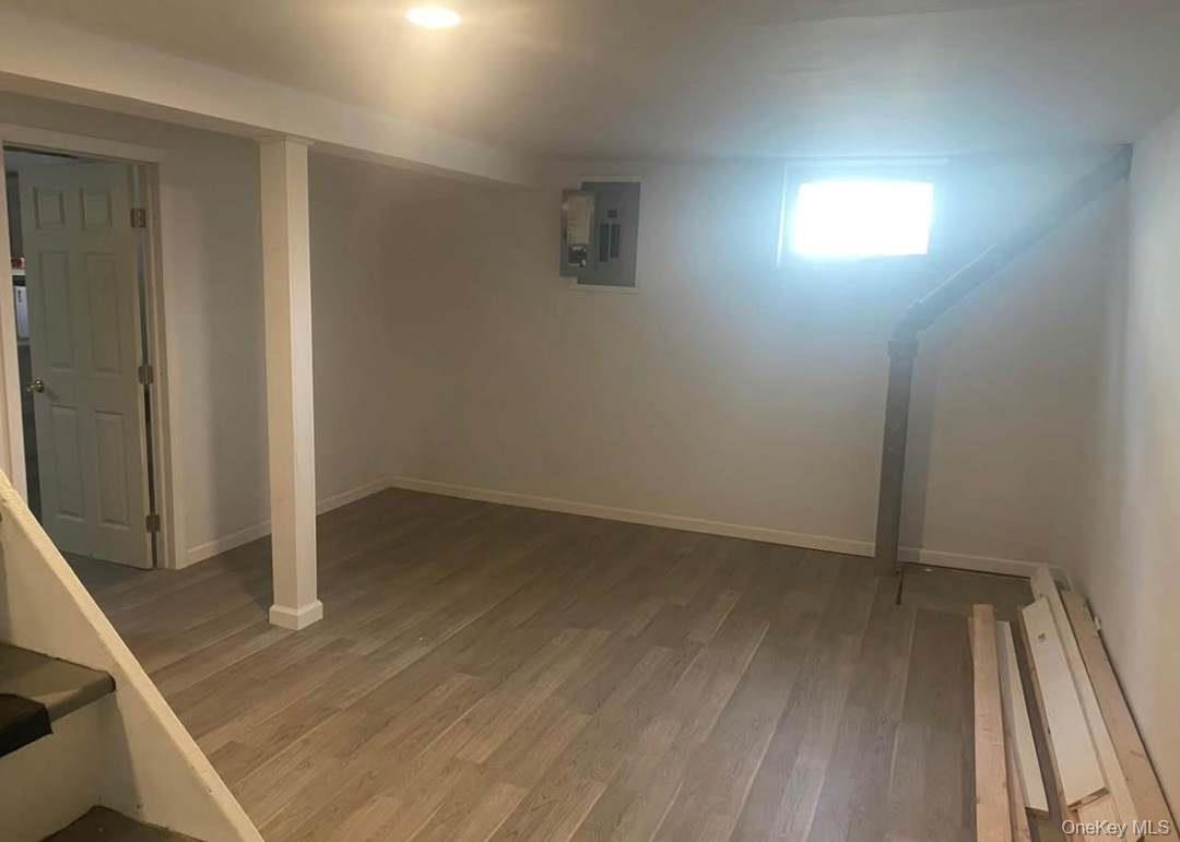 211 Mineola Avenue Property Photo 2