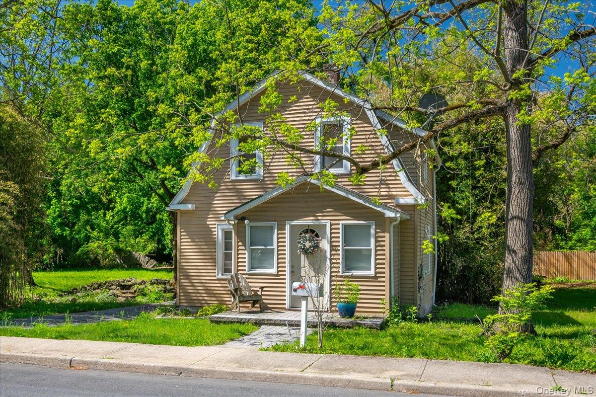 169 Dupont Avenue Property Photo 3
