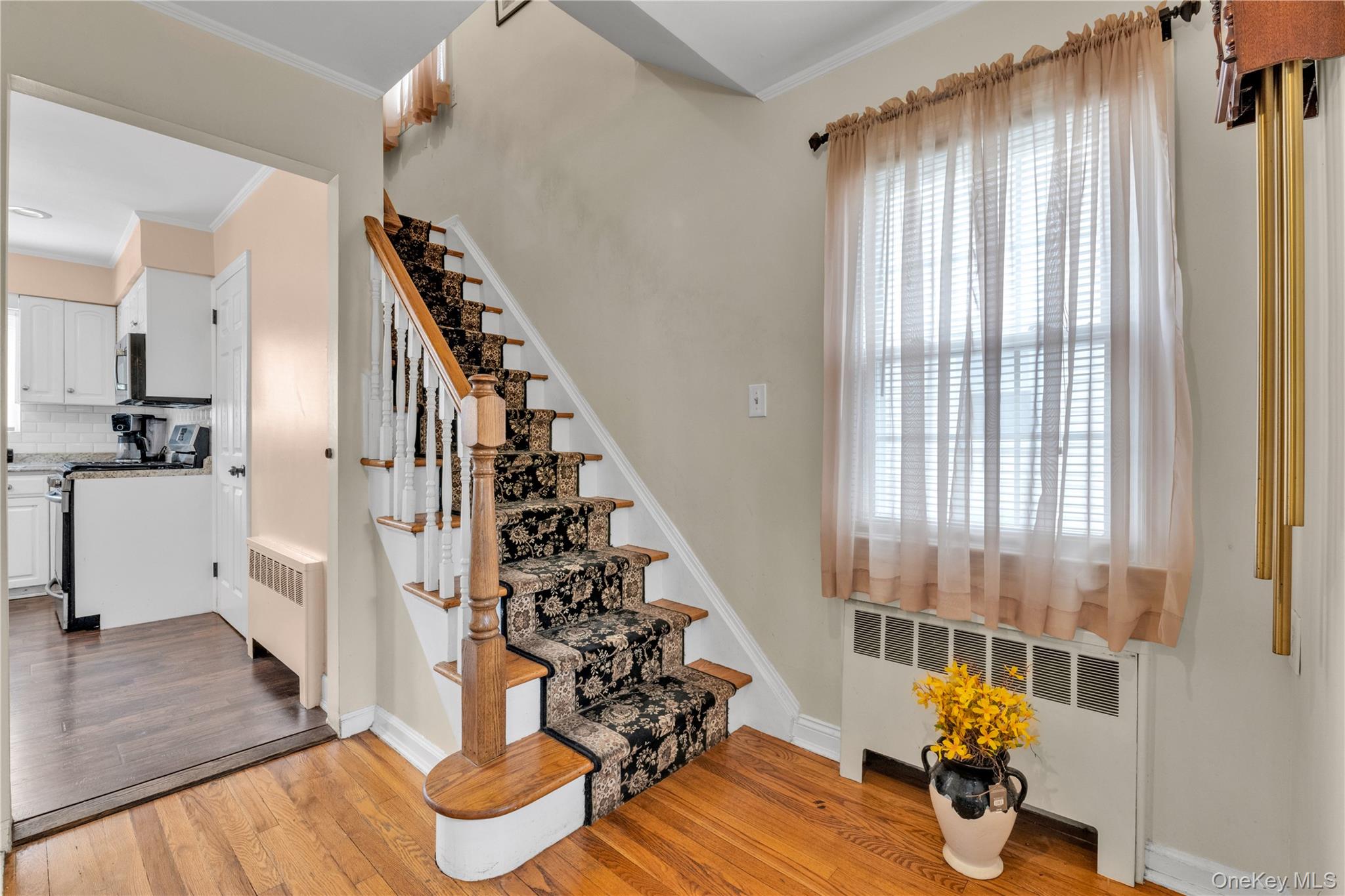275 New Hyde Park Road Property Photo 11