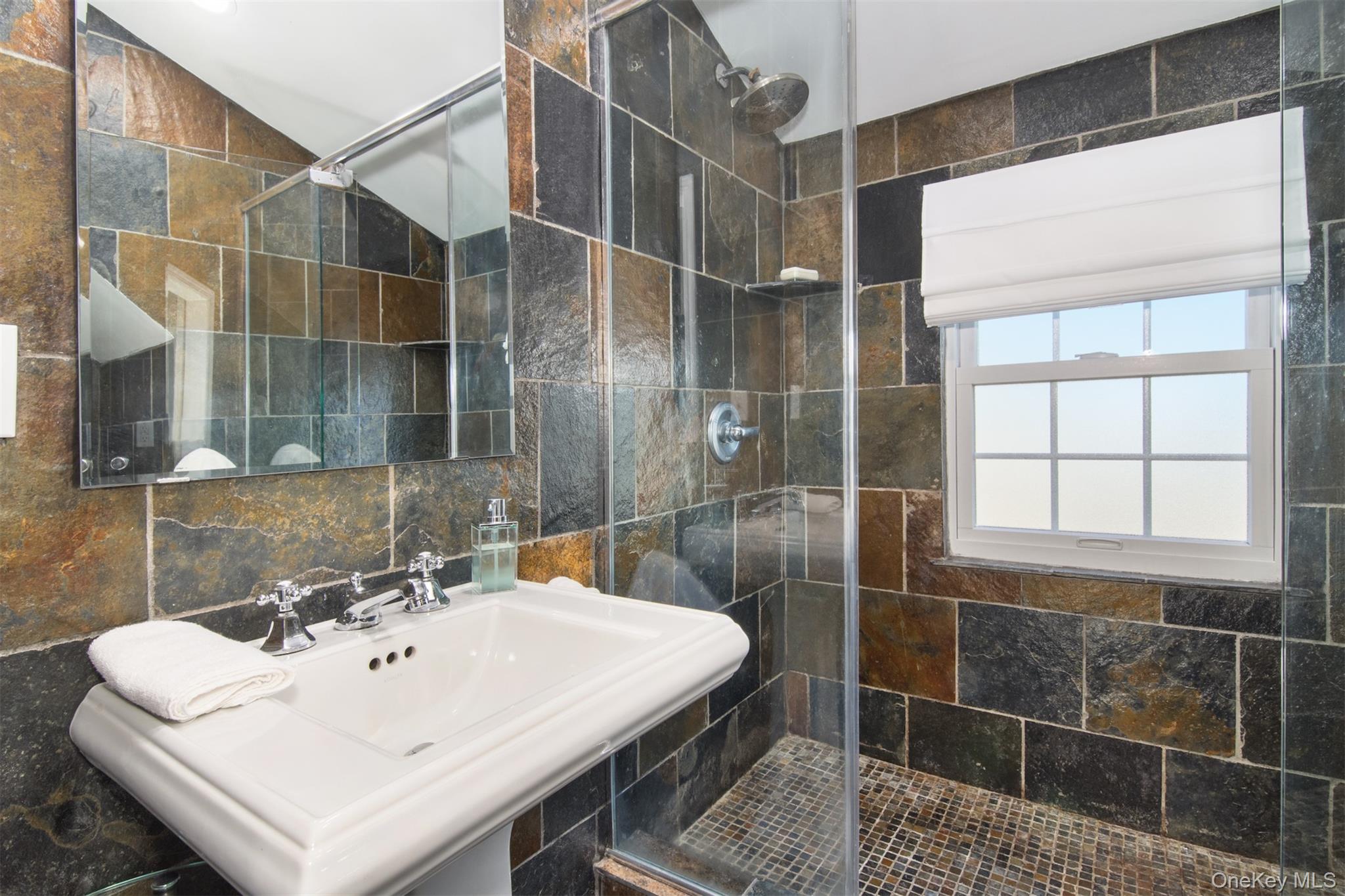 233 Kneeland Avenue Property Photo 32
