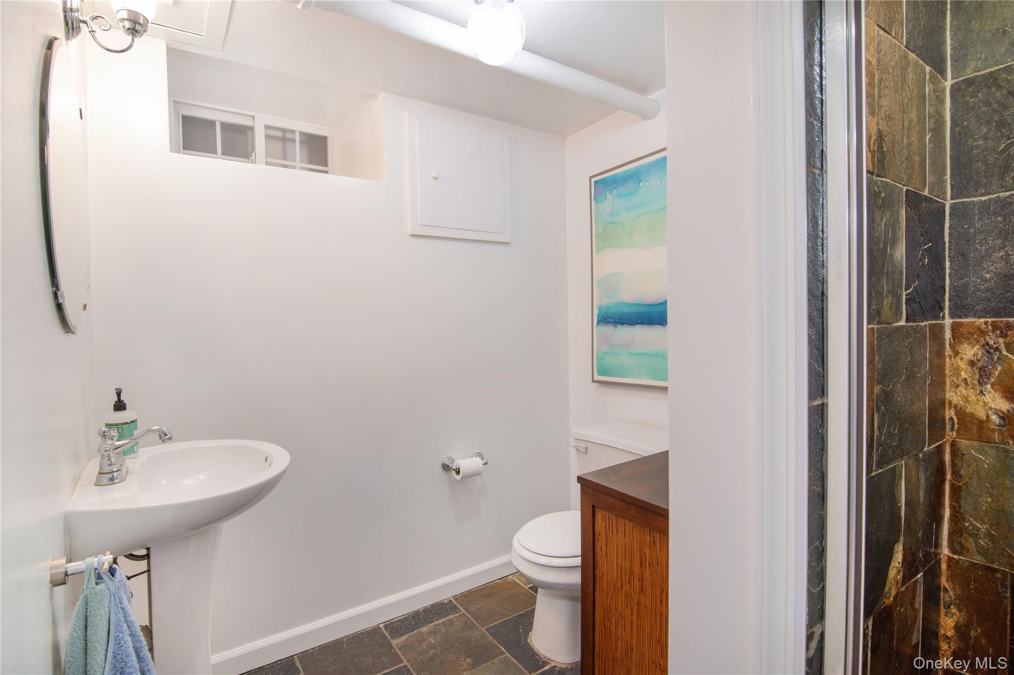 233 Kneeland Avenue Property Photo 35