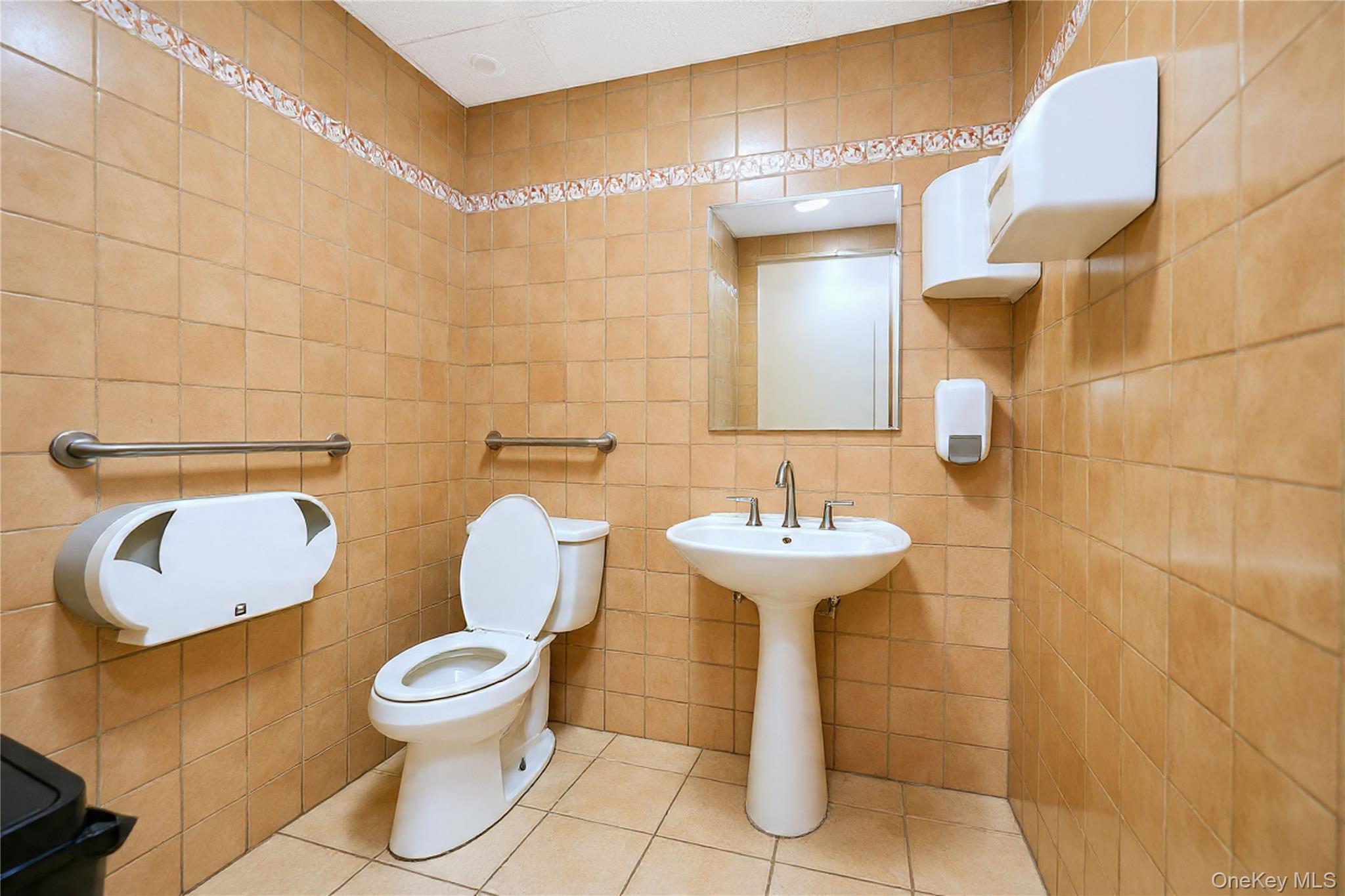 2579 Cropsey Ave Cropsey Avenue Property Photo 10