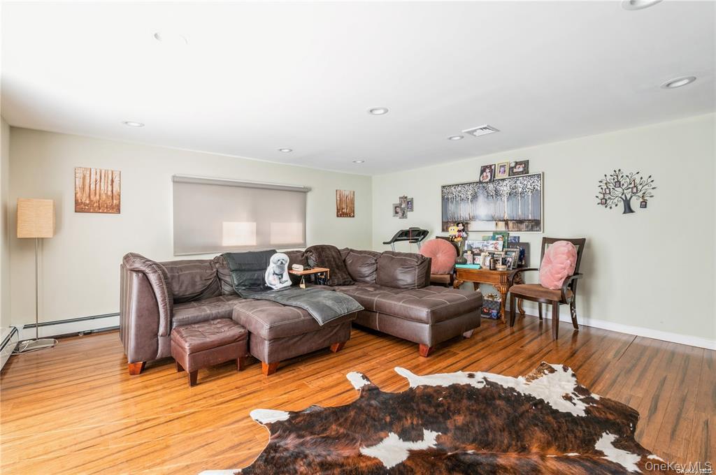 1040 Cedarhurst Street Property Photo 14