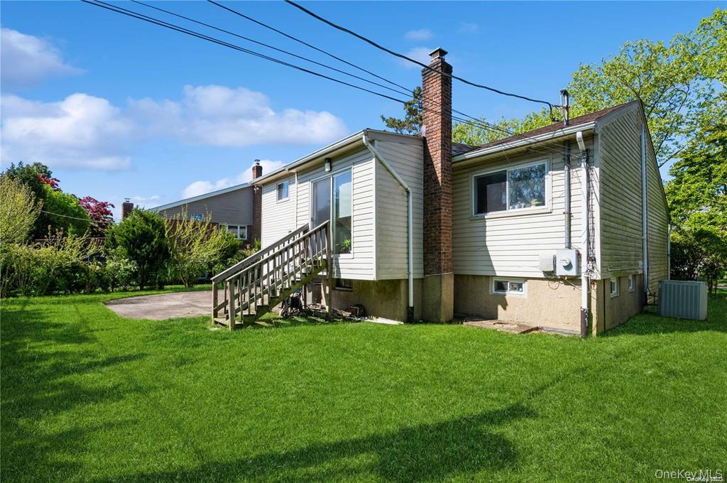 1040 Cedarhurst Street Property Photo 19