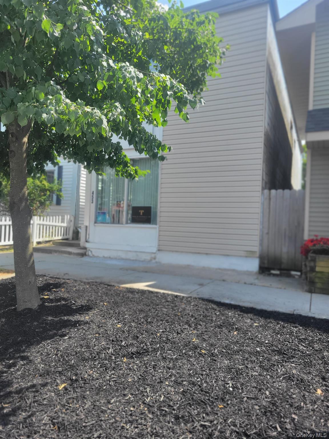 453 Broadway Property Photo 9