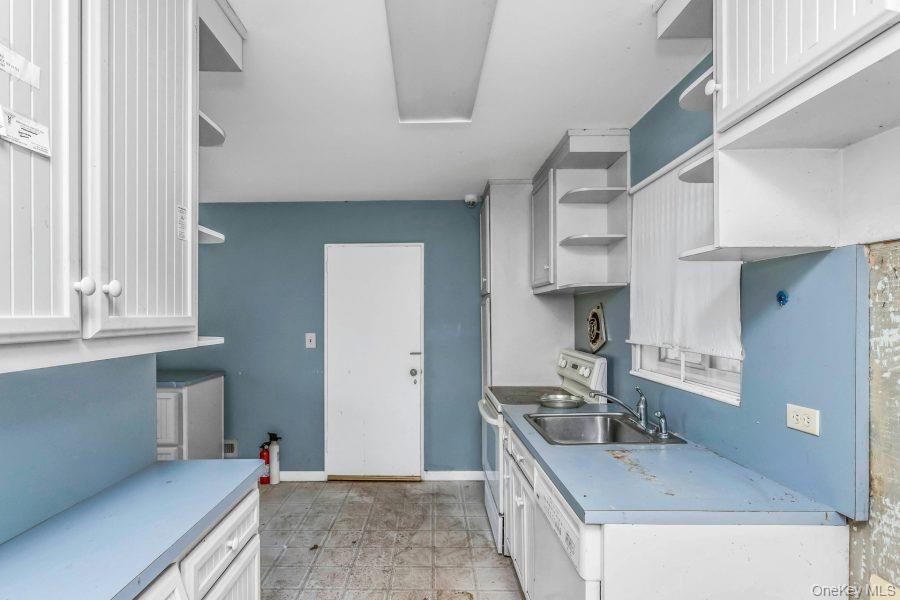 14 Central Park Road Property Photo 6