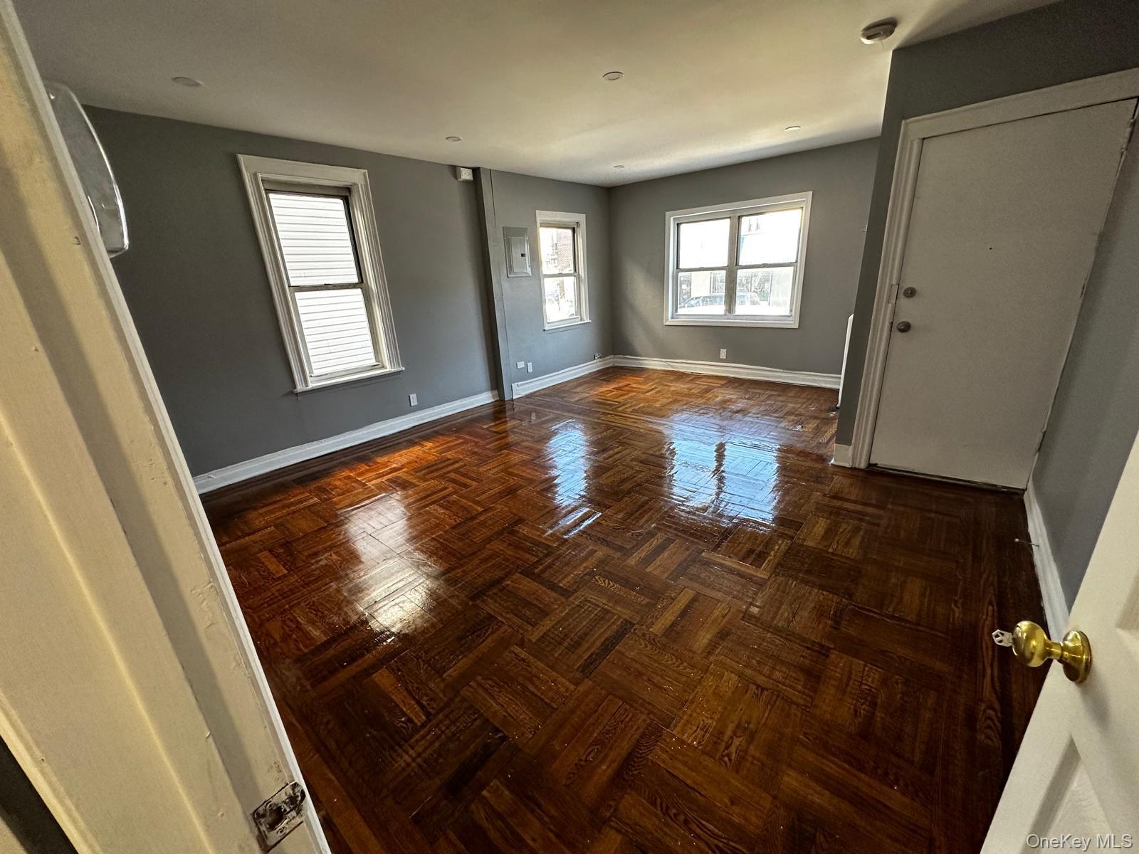 2515 Holland Avenue Property Photo 12