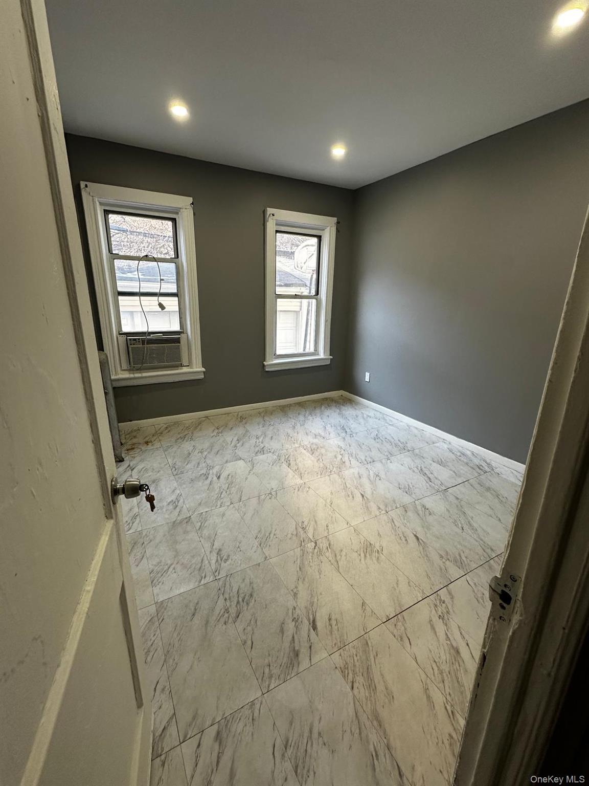 2515 Holland Avenue Property Photo 15