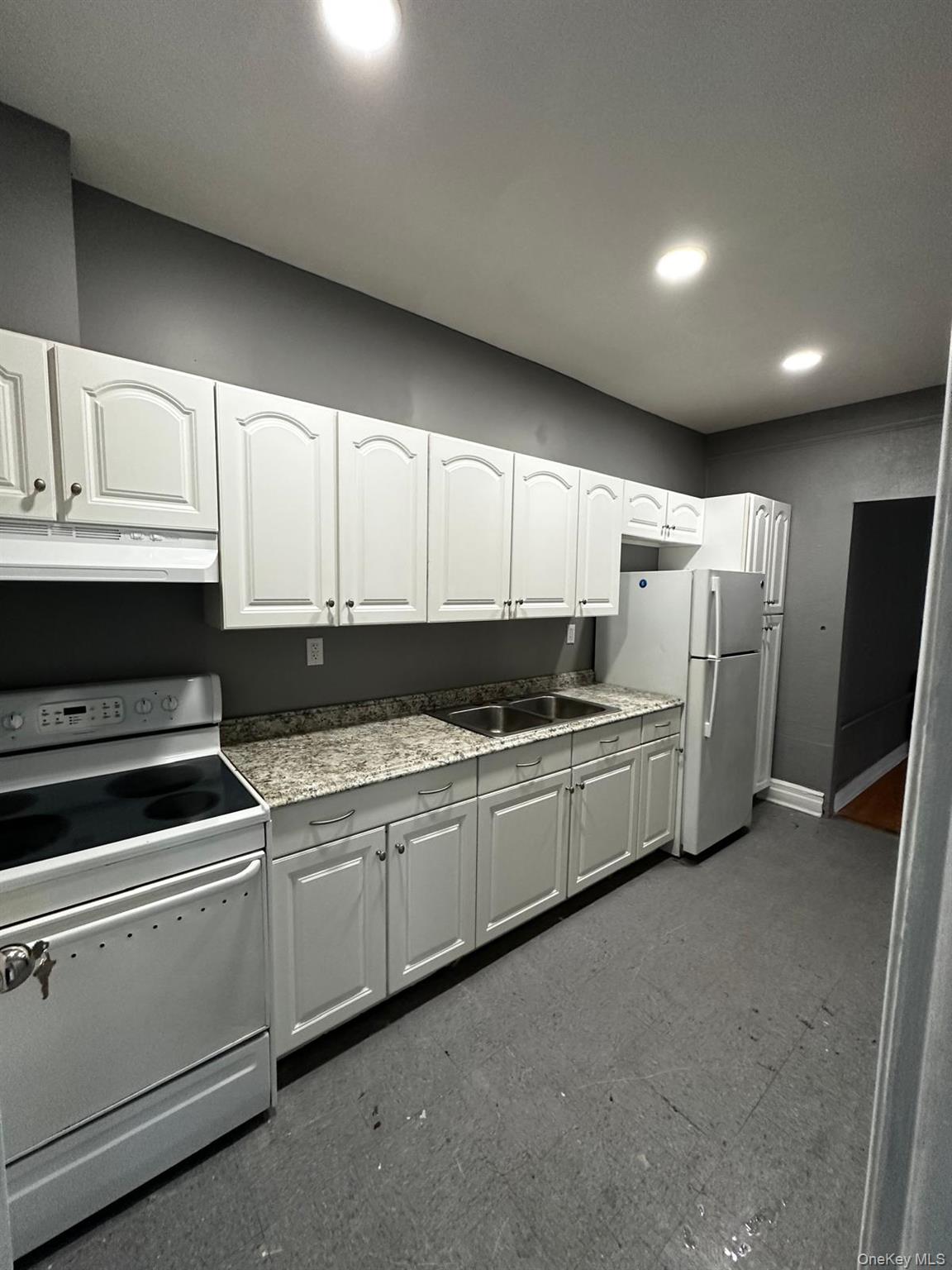 2515 Holland Avenue Property Photo 17