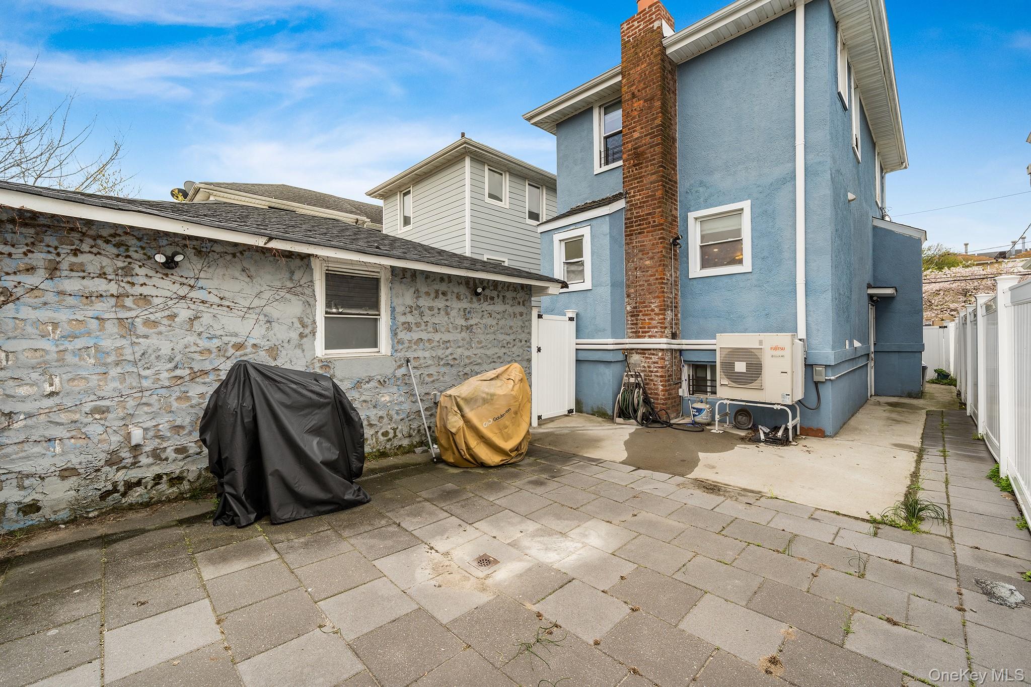 162 Beach 27th Street Property Photo 16