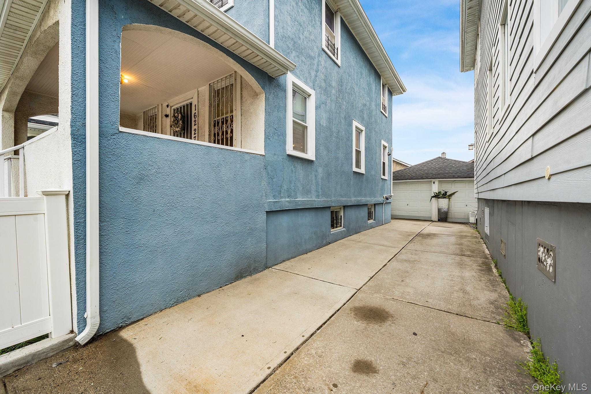 162 Beach 27th Street Property Photo 18